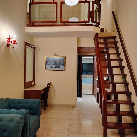 Hotel Vits Lonavala Esterno foto
