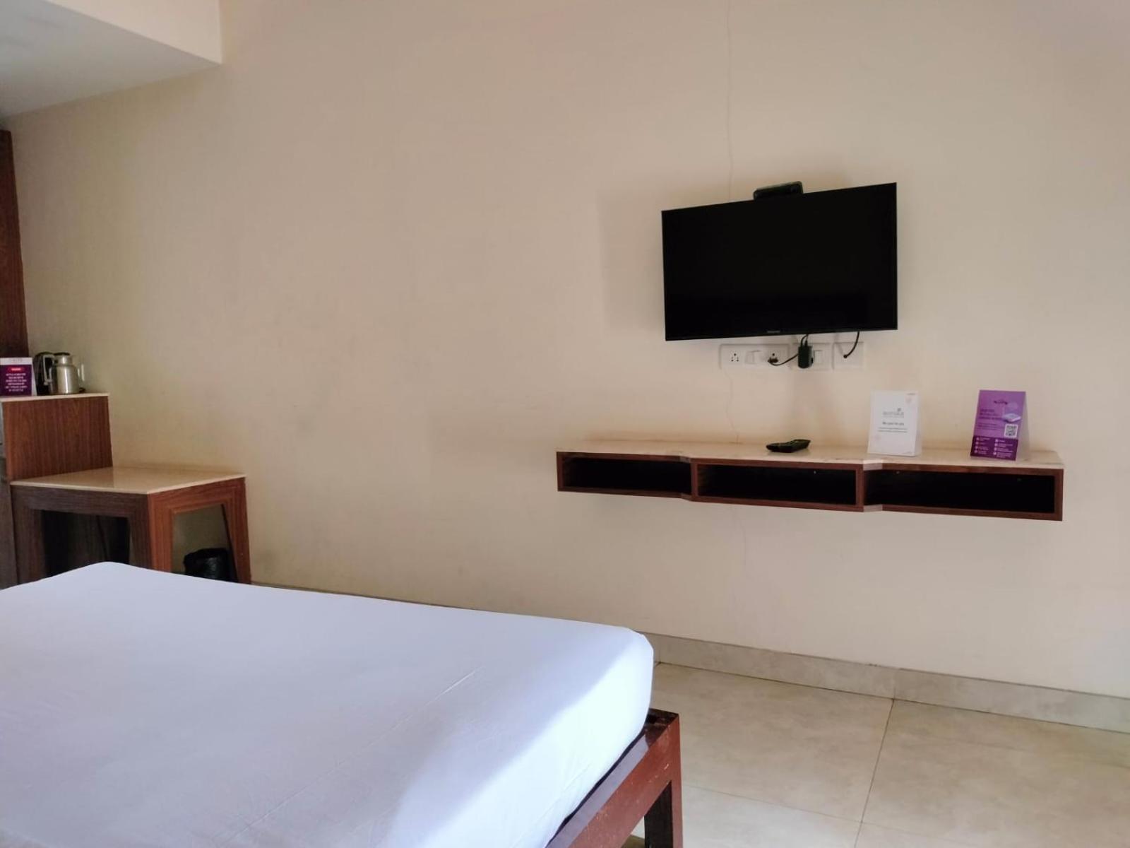 Hotel Vits Lonavala Esterno foto