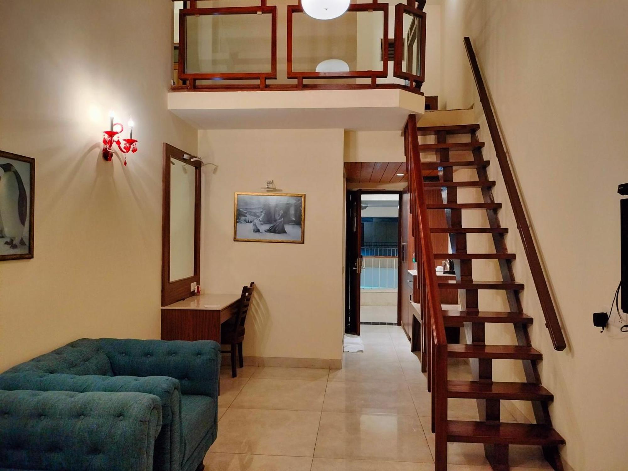 Hotel Vits Lonavala Esterno foto